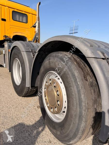 Camion Scania 490