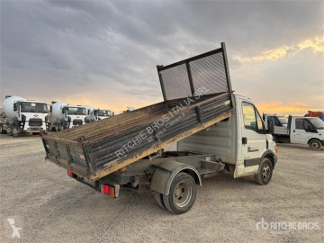 Camião basculante Iveco