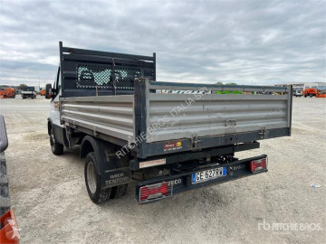 Camião basculante Iveco