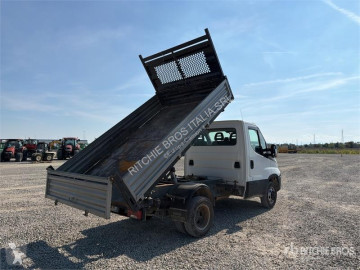 Camion benă Iveco