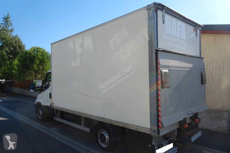 Camião Iveco 35S14