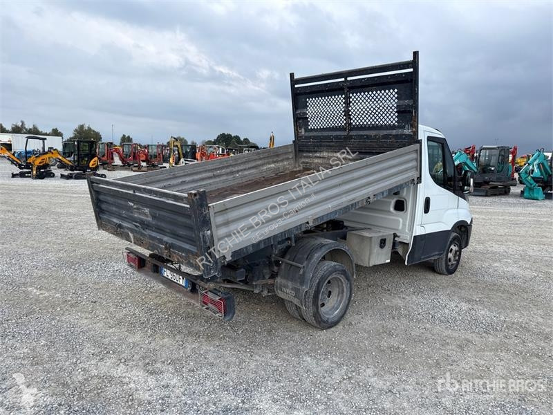 Lastbil Iveco 35-120 Dump Truck