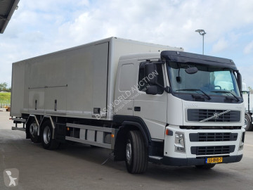 Camião Volvo
