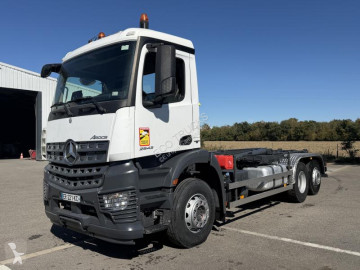 Camion Mercedes Arocs 2543