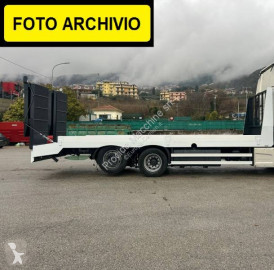 Camião porta máquinas DAF