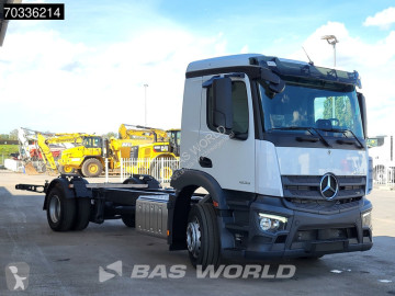 Camião chassis Mercedes novo