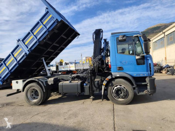 Camião tri-basculante Iveco