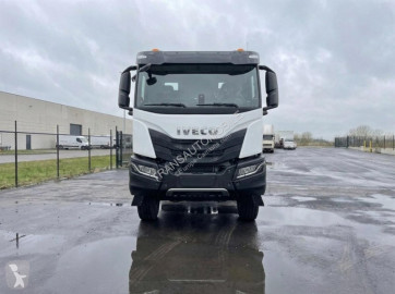 Camión chasis Iveco nuevo