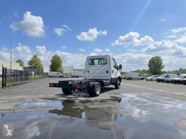 Camión chasis Iveco nuevo