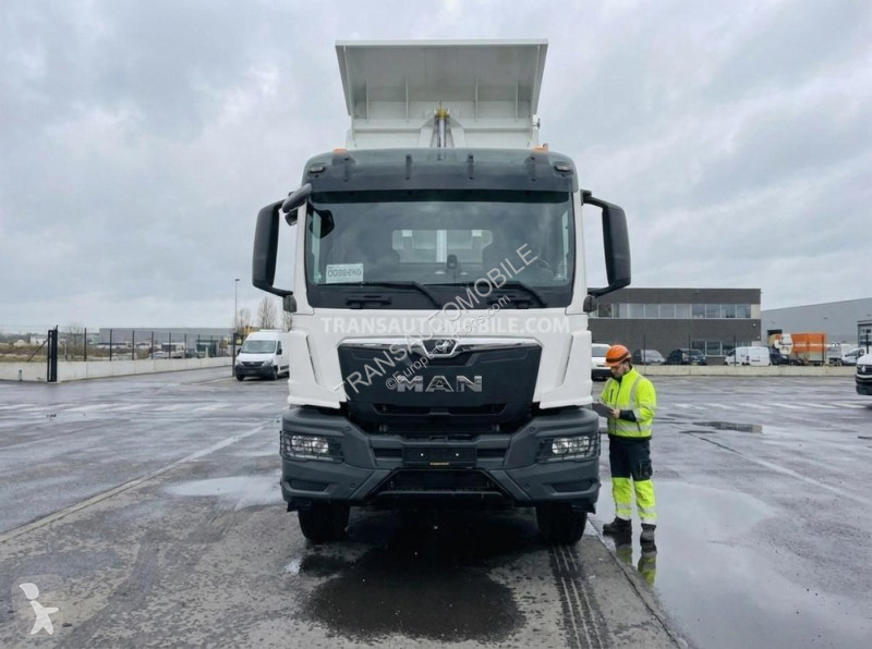 Camion MAN TIPPER 20 m³  41.400 BB CH