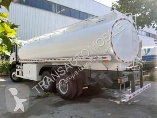 Camion cisternă nou
