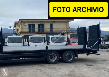Camião porta máquinas Iveco