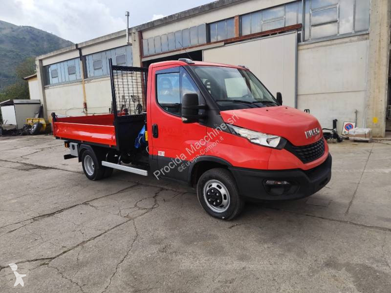 Véhicule utilitaire Iveco 35C14