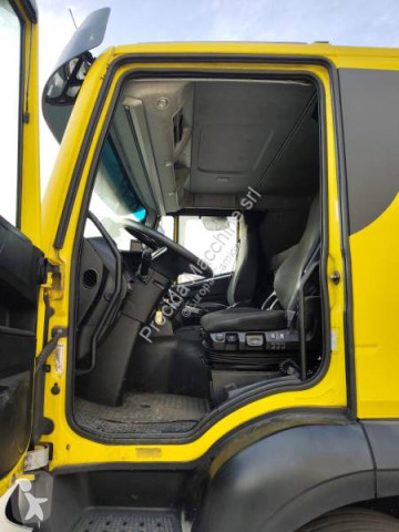 Camião porta máquinas Iveco