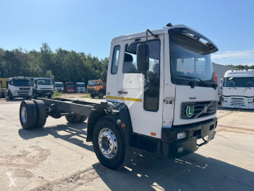 Camion châssis Volvo