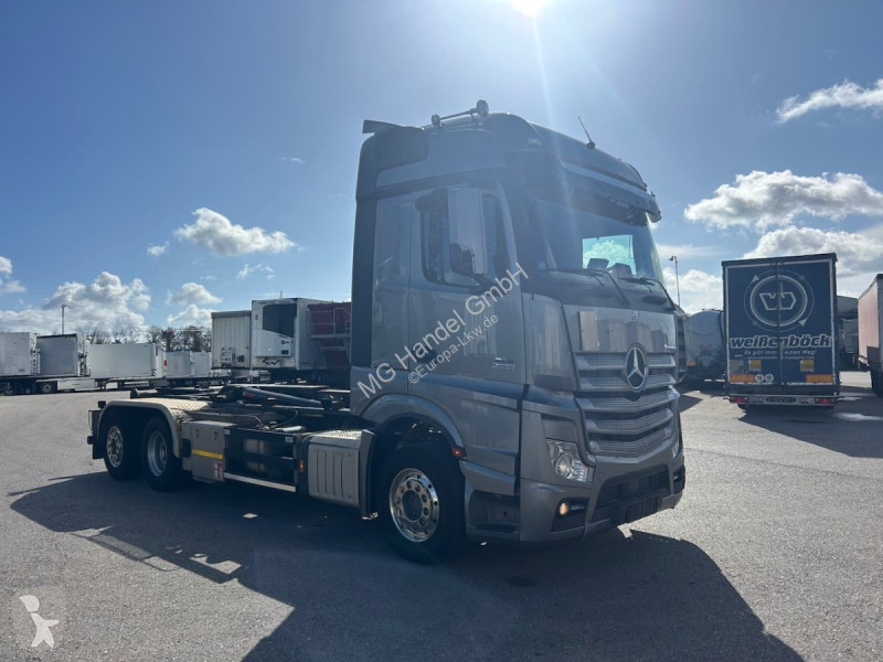 Camion Mercedes Actros 2551 L 6x2...
