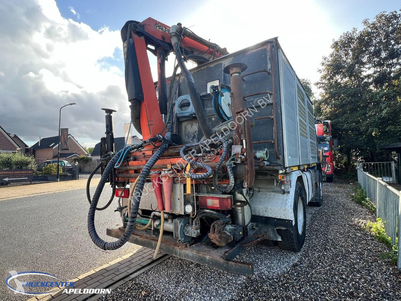Camion Volvo 450 4x4 concrete pump, Palfinger...