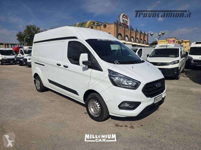 Camion Ford CUSTOM 2021 PASSO LUNGO TETTO ALTO