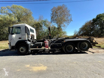 Camion multiplu Volvo