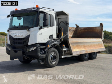 Ciężarówka wywrotka Iveco