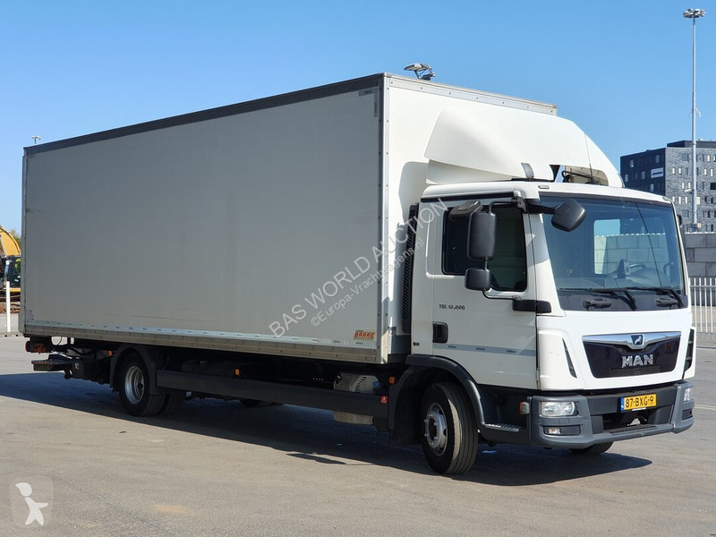 Camião MAN 12.220