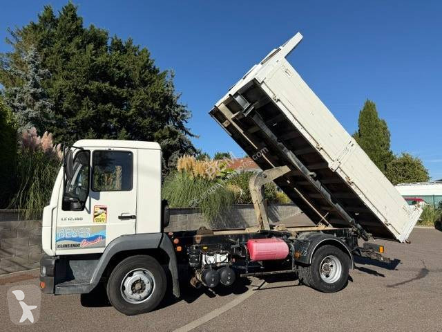 Camion MAN 12.180