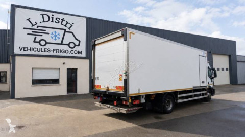 Camion frigo multi température Iveco