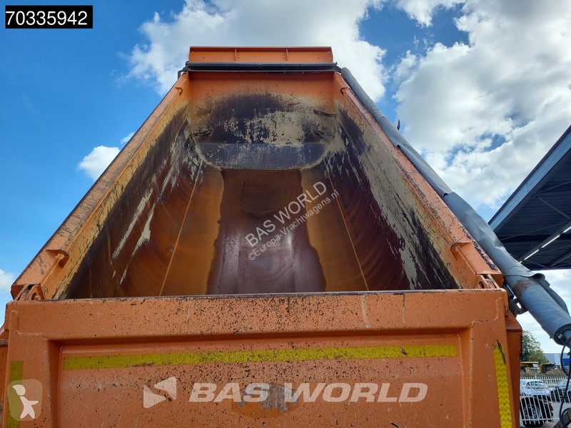 Iveco 410 8X4 Meiller tipper Steel suspension...