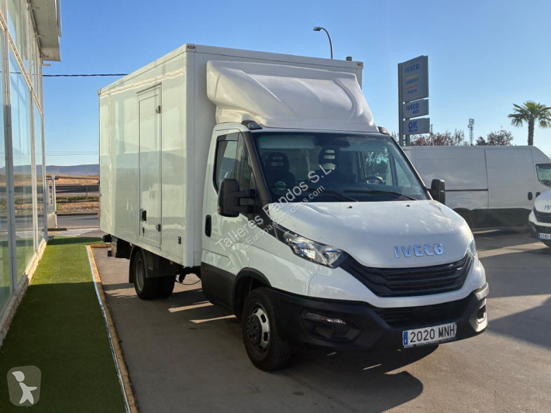 Грузовик Iveco  35C16H3.0