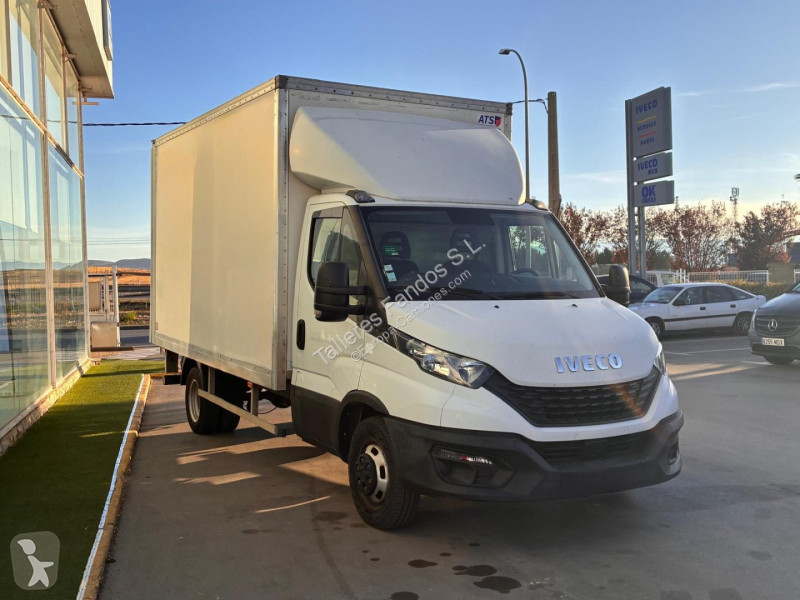 Грузовик Iveco  35C16H
