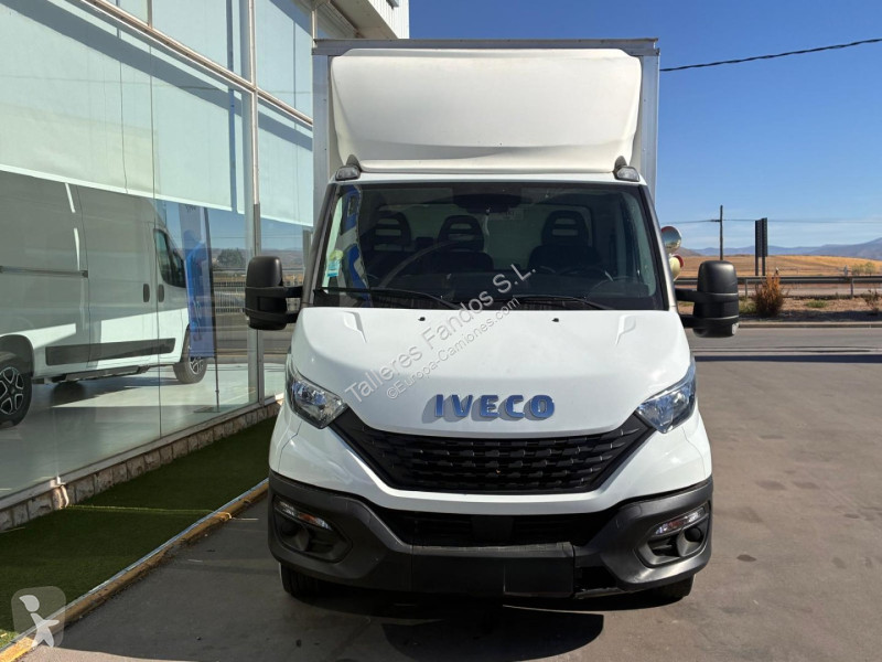 Грузовик Iveco  35C16H