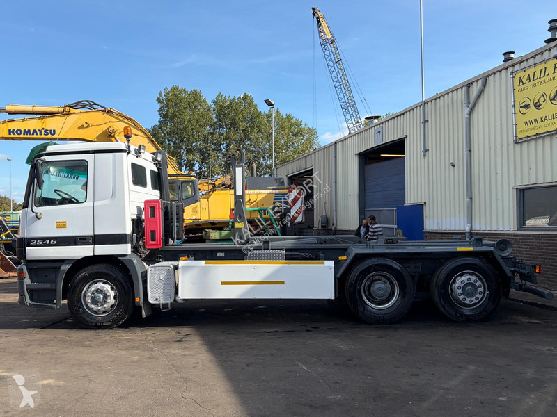 Camion Mercedes 2546 Containersystem - V6 -...