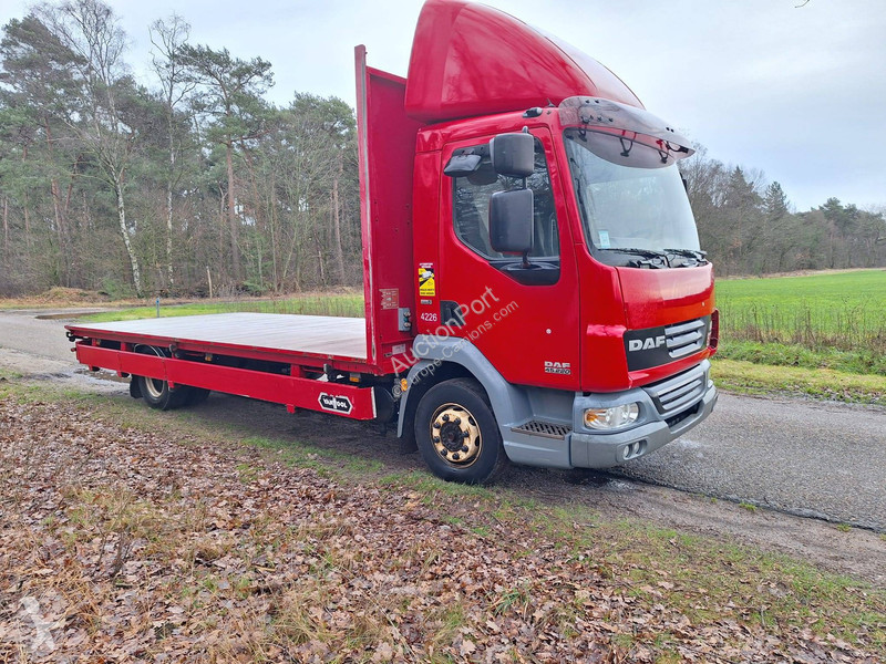 Грузовик DAF 220
