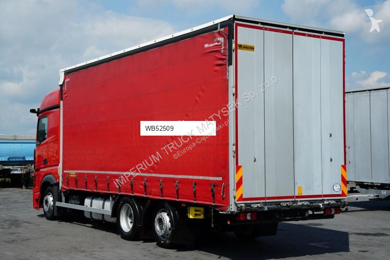 Грузовик Mercedes 2545
