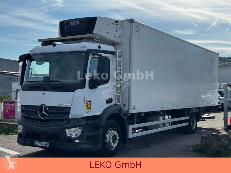 Грузовик Mercedes 1827 Mit Carrier Sp 1150