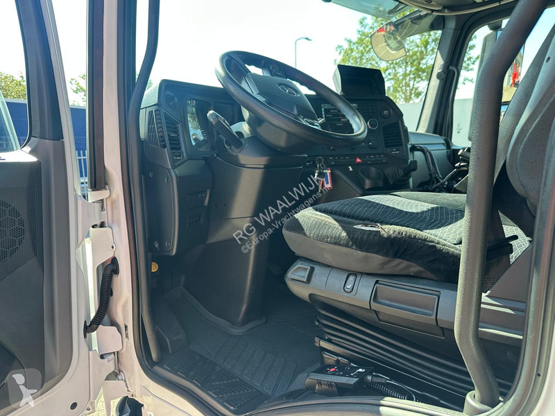 Lastbil Mercedes 2833 NL kenteken