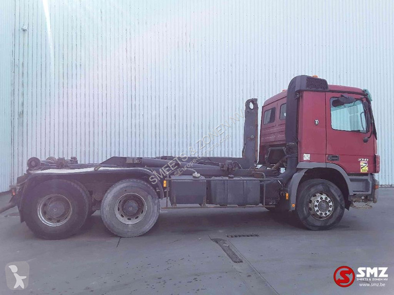 Lastbil Mercedes 3341