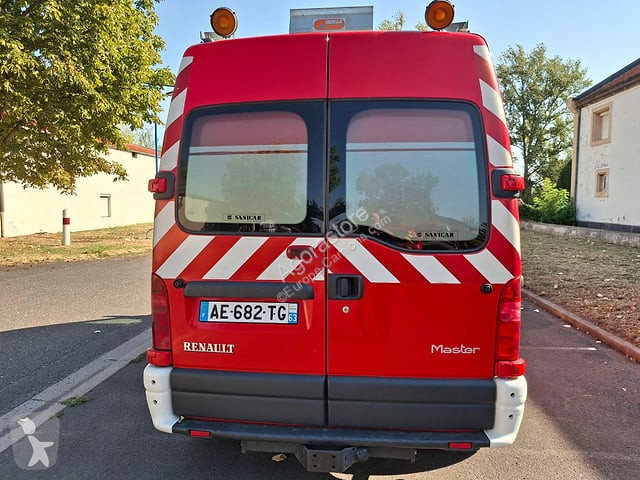 Vrachtwagen  RENAULT MASTER DIESEL L2H2 - POMPIERS