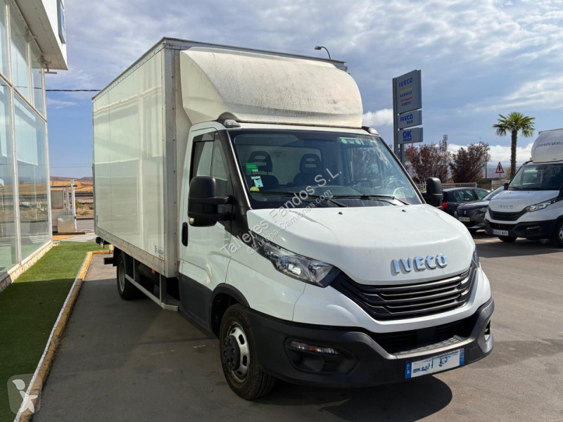 Camión Iveco  35C16H3.0