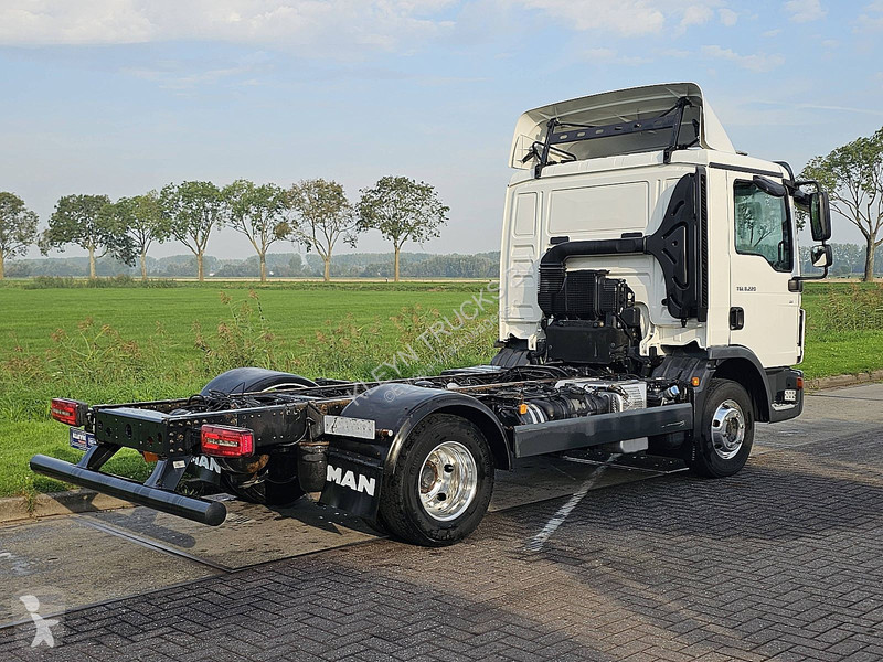 Camión MAN 8.220  WB305 AIRCO PTO