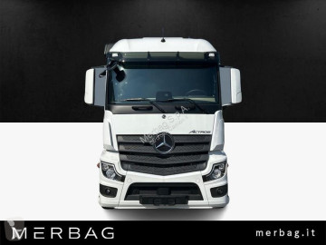 Ciężarówka Mercedes ACTROS