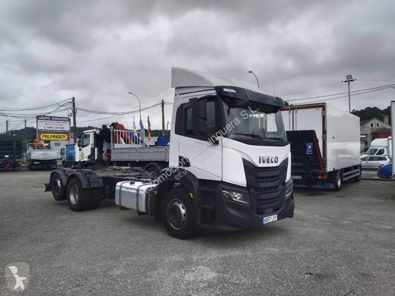 Camião Iveco AS260S46Y/P