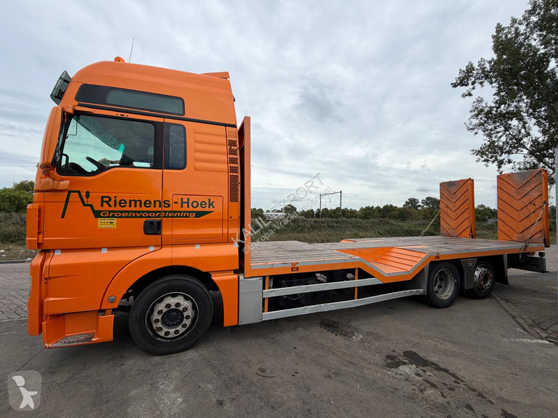 Camión MAN TGX Machine Transporter - Loading...