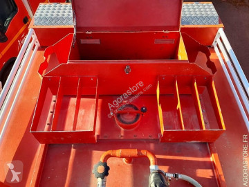 Wildland fire engine truck