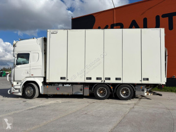 Camión furgón Scania