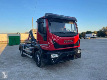 شاحنة Iveco EUROCARGO 160E32 CON SCARRABILE NUOVO