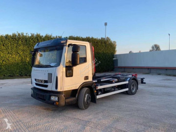 Камион мултилифт с кука Iveco