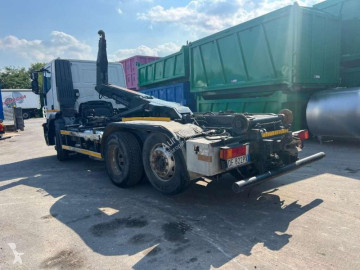 شاحنة Iveco STRALIS 260S-E4 SCARRABILE