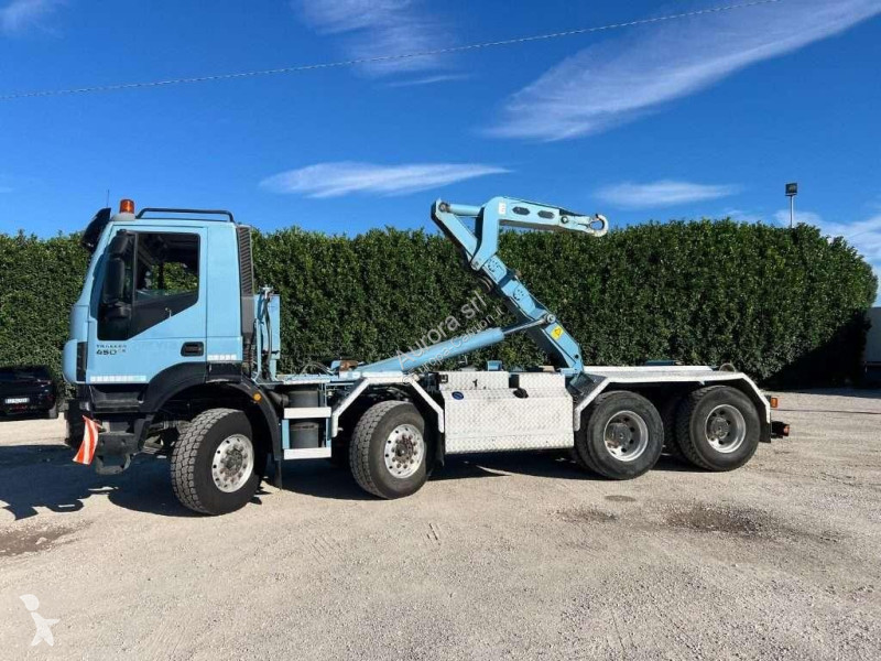 Camion Iveco TRAKKER 450 SCARRABILE