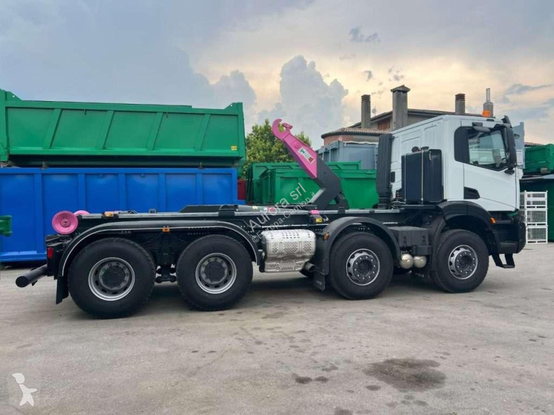 Камион Iveco TRAKKER AD540 NUOVO SCARRABILE
